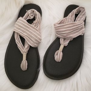 Sanuk Yoga Sling Sandals 7 (NWOT)